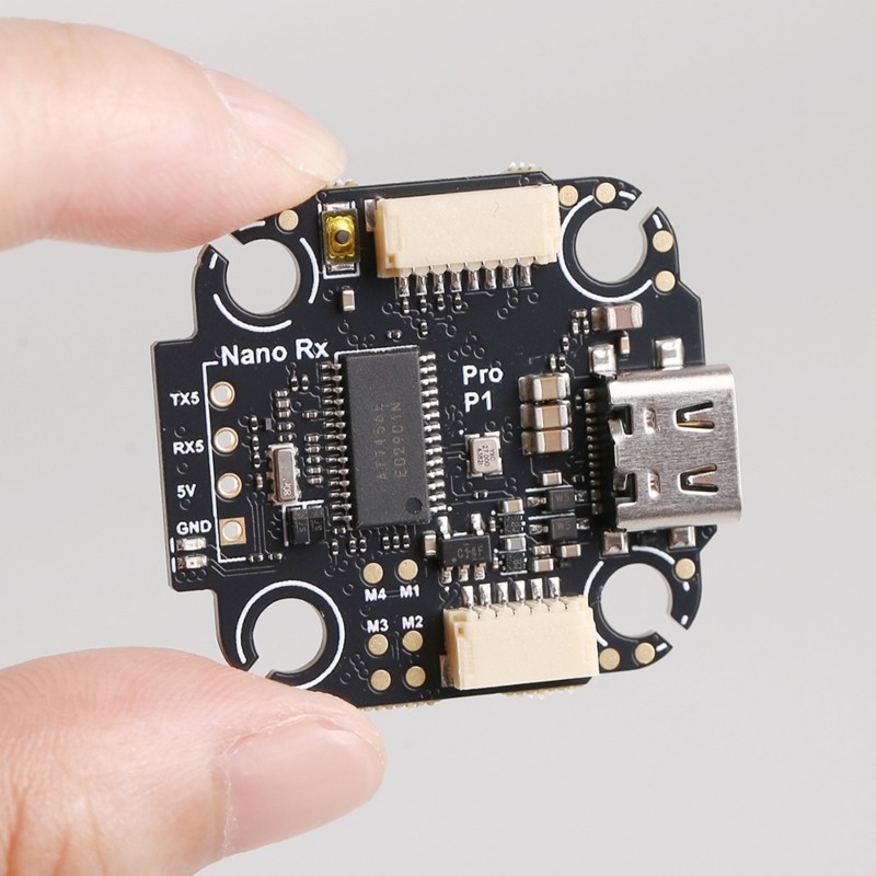 B68A Black Sheep Lucid – kontr – Drone Racing Flight Controller recenzja i cena